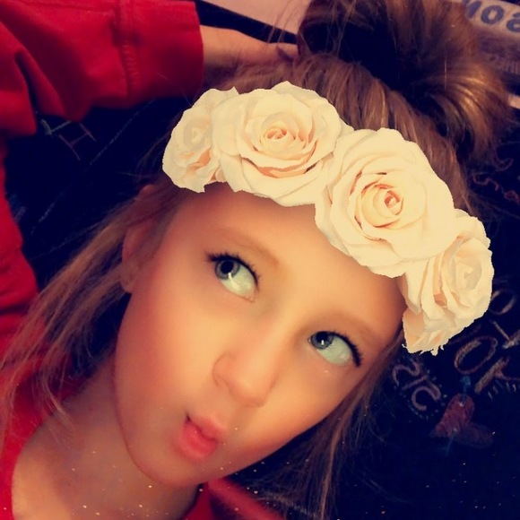 Meet your Posher, Addison - Picture 1 of 1